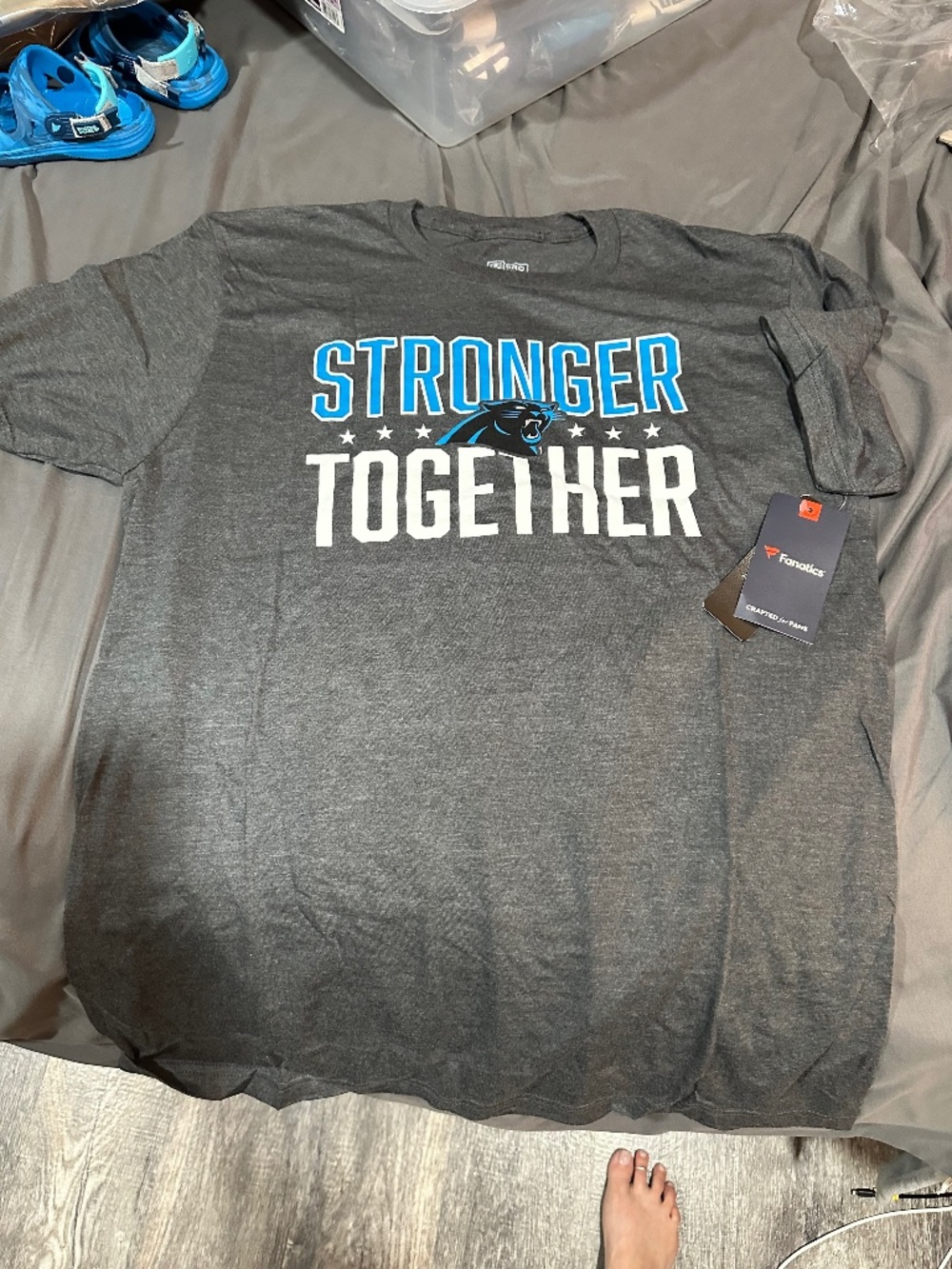 Mens Carolina Panthers t-shirt